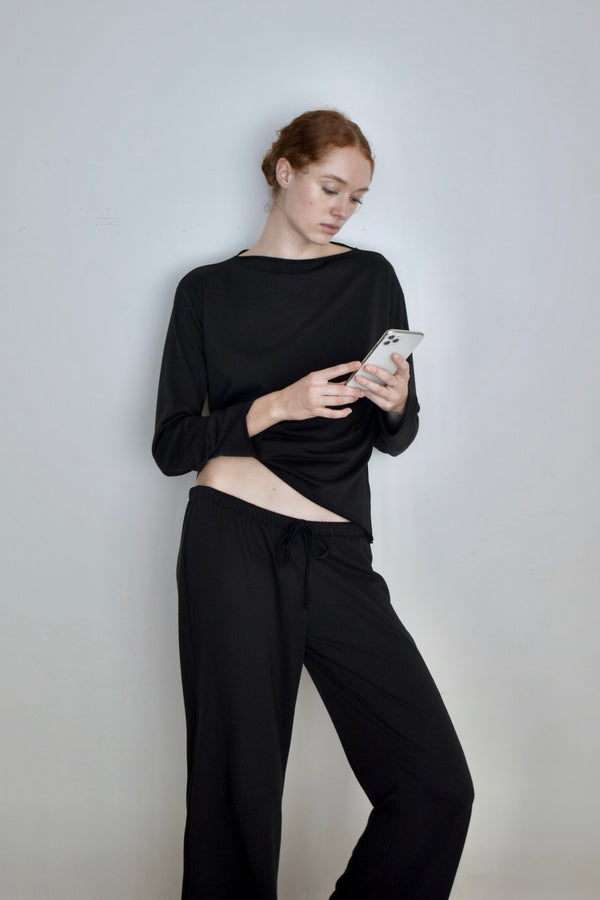 RELAXED LOUNGE LONG SLEEVE - BLACK