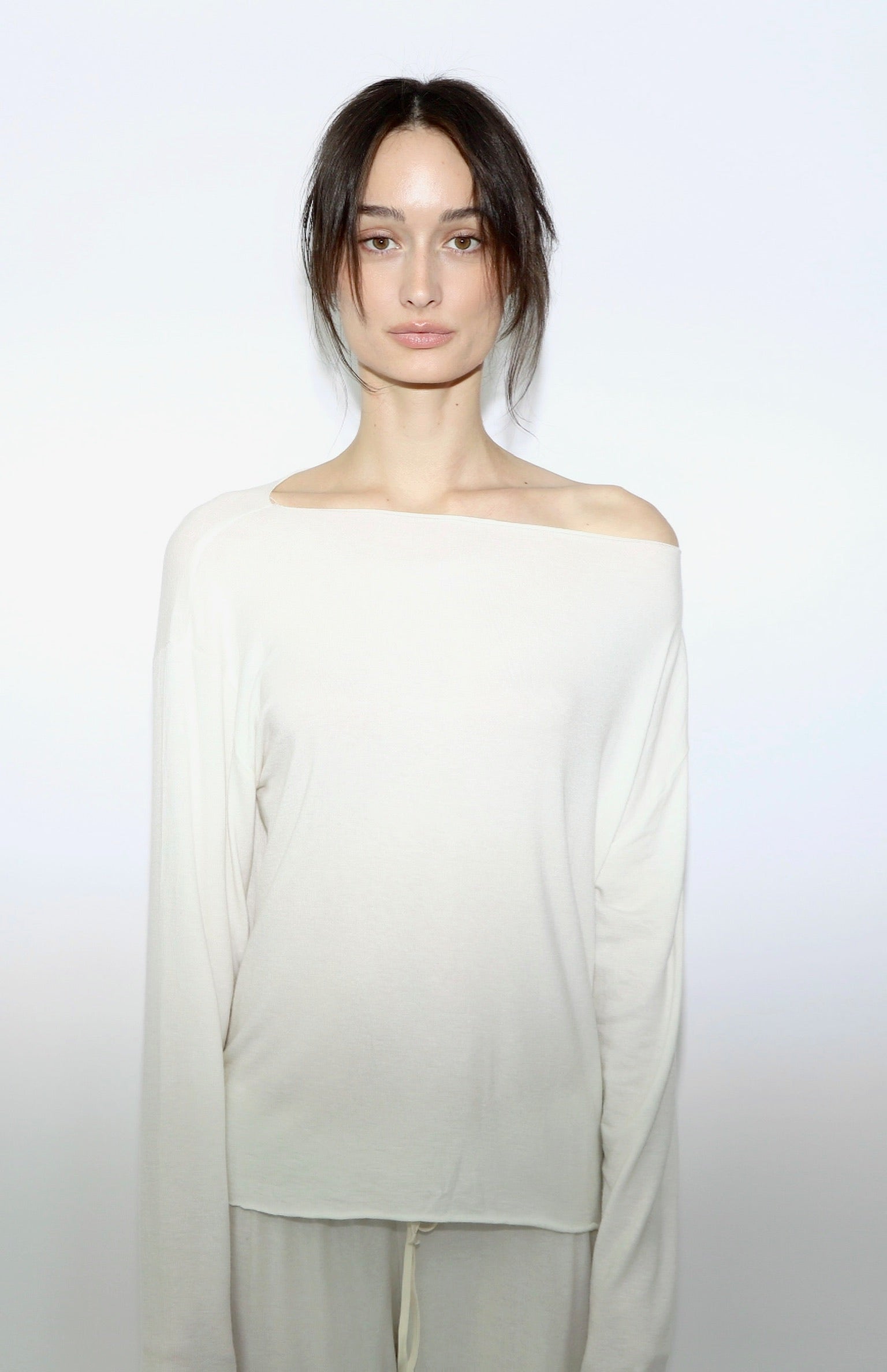 RELAXED LOUNGE LONG SLEEVE - IVORY